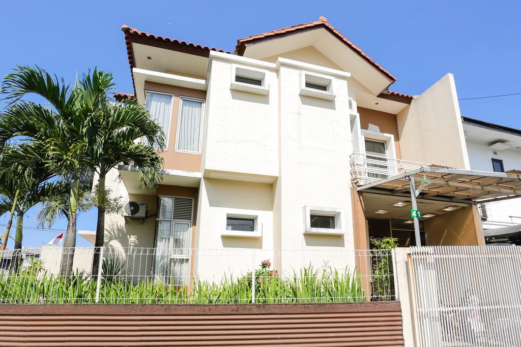 Reddoorz Plus @ Candrawulan Buahbatu Bandung Exterior photo